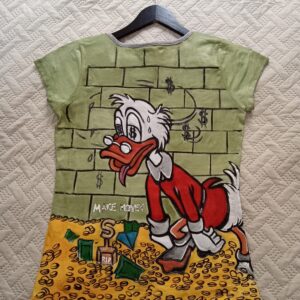 T-shirt Scrooge Brick Wall